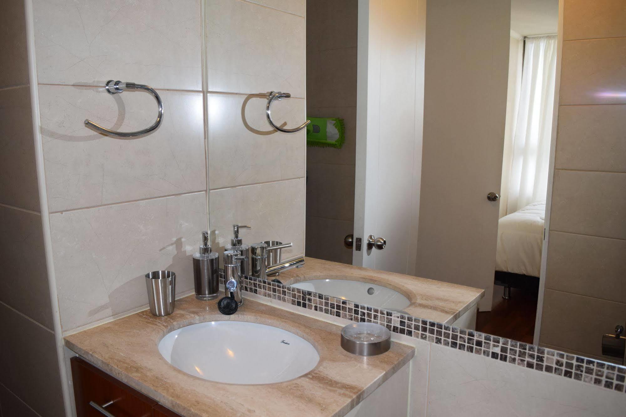 Sys Suites Tarapaca Сантьяго Экстерьер фото