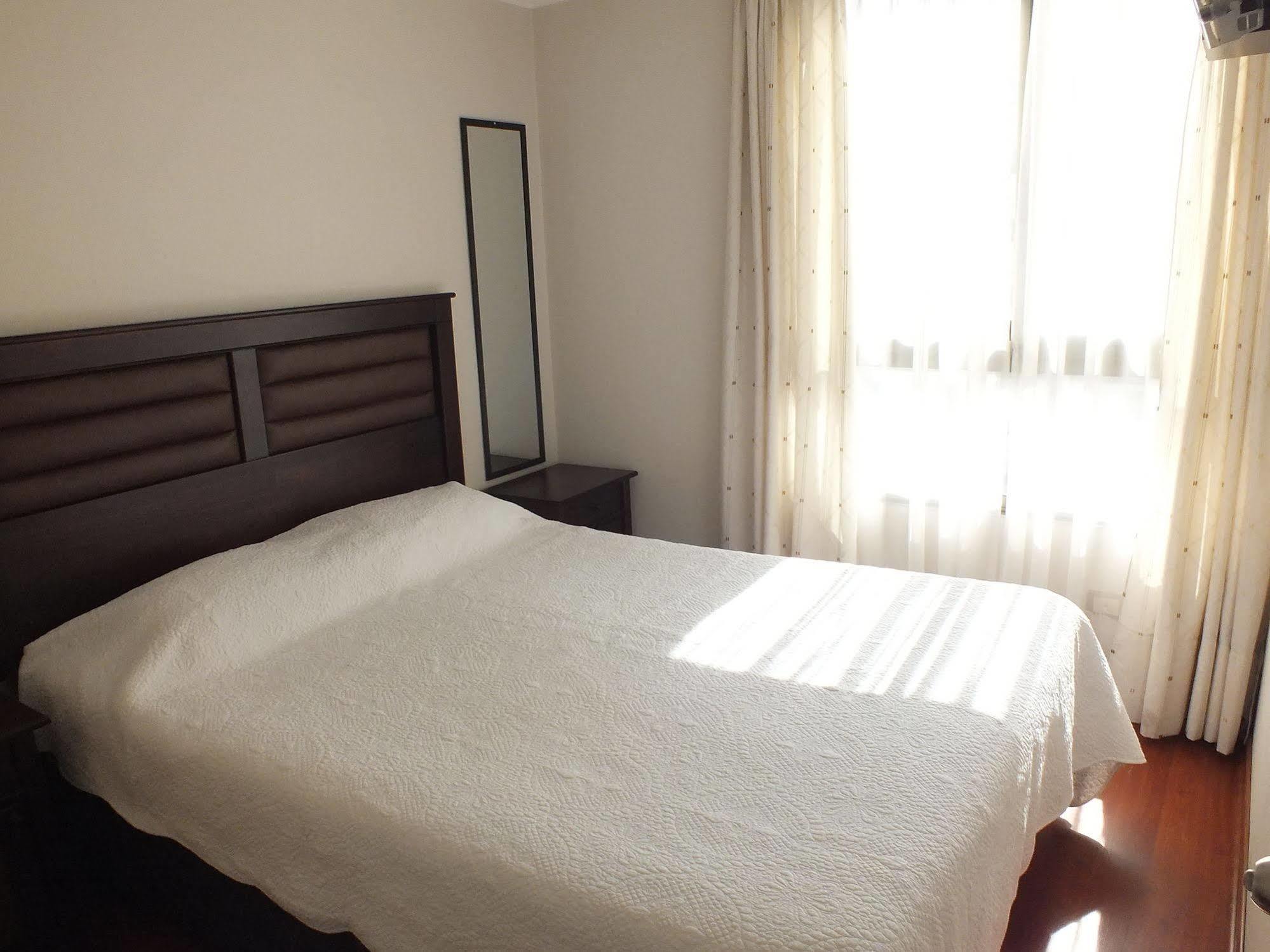 Sys Suites Tarapaca Сантьяго Экстерьер фото